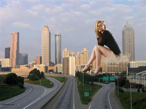 giantess city